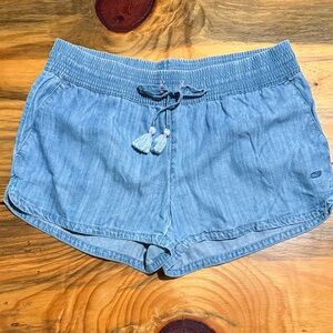 Vineyard Vines Light Blue Chambray Drawstring elastic Shorts, Women’s Small